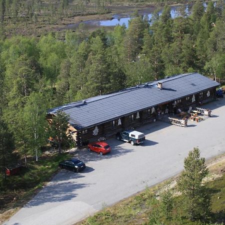 Neljaen Tuulen Tupa Bed & Breakfast Kaamanen Bilik gambar